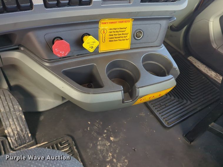 image for item NZ9290 2020 Kenworth  T680 semi truck