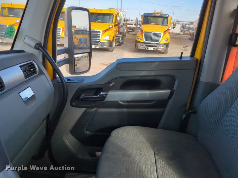 image for item NZ9290 2020 Kenworth  T680 semi truck