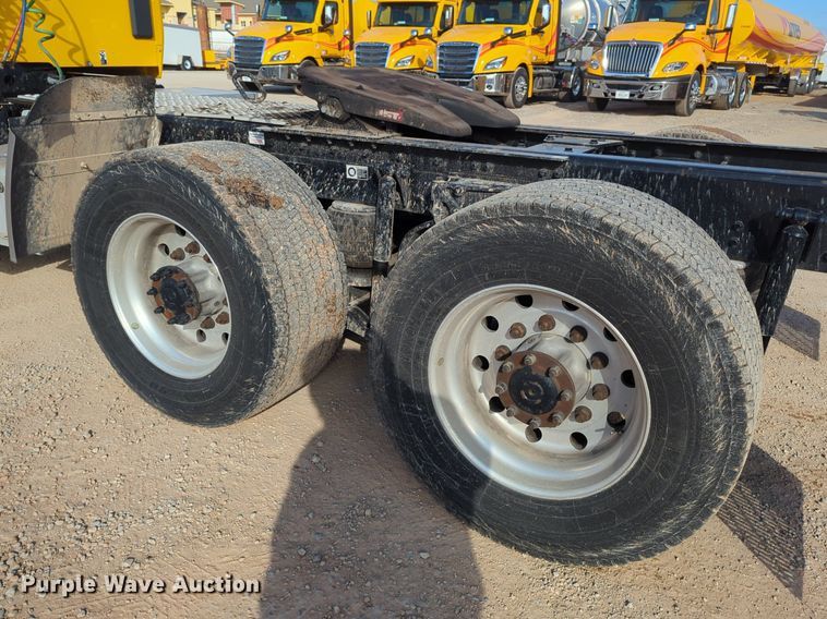 image for item NZ9290 2020 Kenworth  T680 semi truck