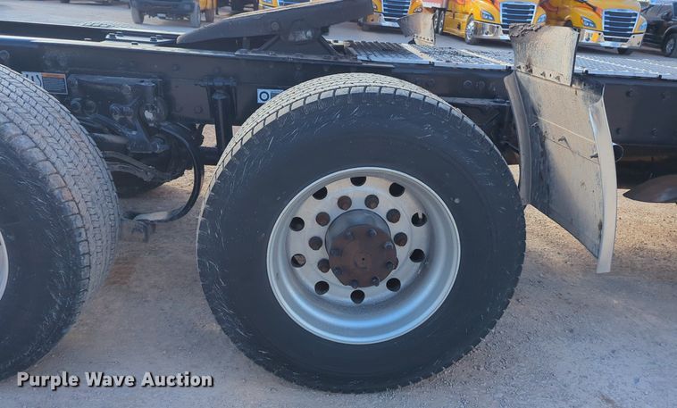 image for item NZ9290 2020 Kenworth  T680 semi truck