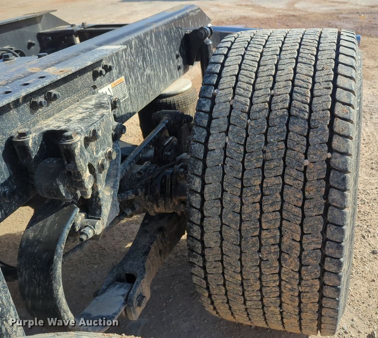 image for item NZ9290 2020 Kenworth  T680 semi truck