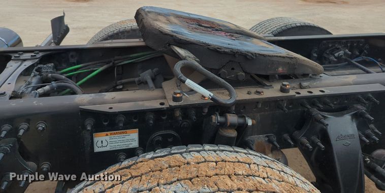 image for item NZ9291 2020 Freightliner  Cascadia 126 semi truck