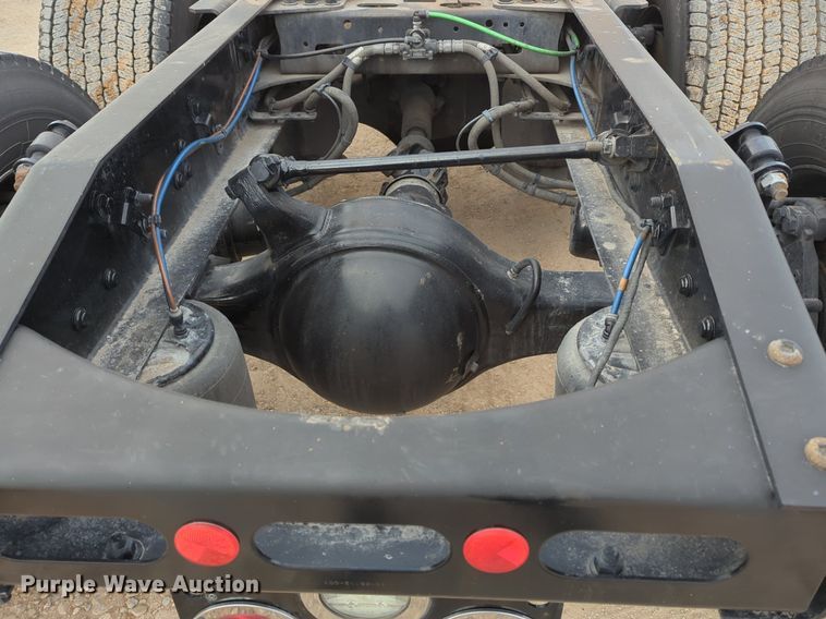 image for item NZ9291 2020 Freightliner  Cascadia 126 semi truck