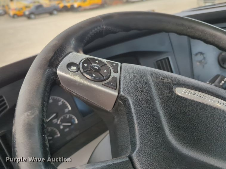 image for item NZ9291 2020 Freightliner  Cascadia 126 semi truck