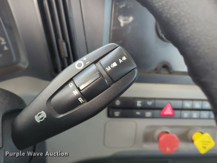 image for item NZ9291 2020 Freightliner  Cascadia 126 semi truck