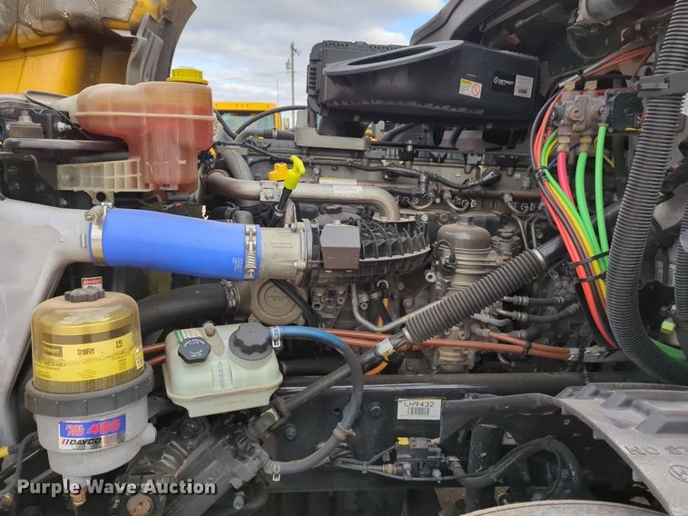 image for item NZ9291 2020 Freightliner  Cascadia 126 semi truck