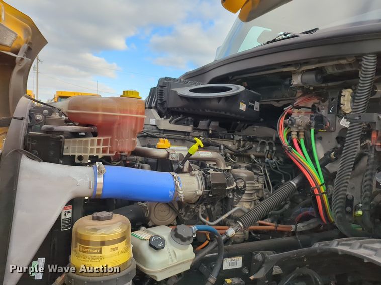 image for item NZ9291 2020 Freightliner  Cascadia 126 semi truck