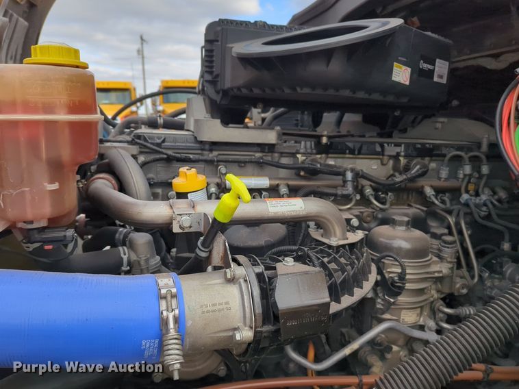 image for item NZ9291 2020 Freightliner  Cascadia 126 semi truck