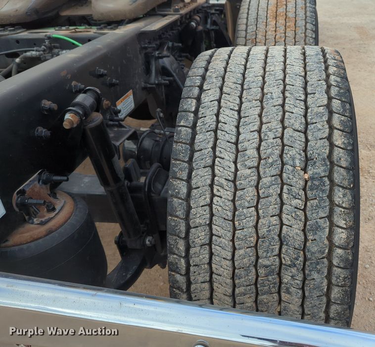 image for item NZ9291 2020 Freightliner  Cascadia 126 semi truck