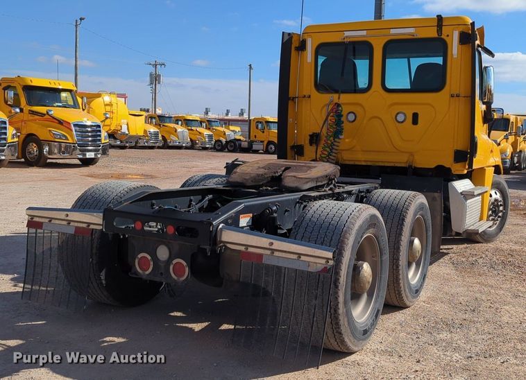 image for item NZ9296 2018 Freightliner Cascadia 125 semi truck
