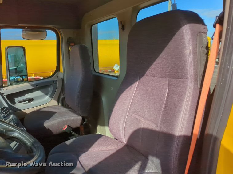 image for item NZ9296 2018 Freightliner Cascadia 125 semi truck