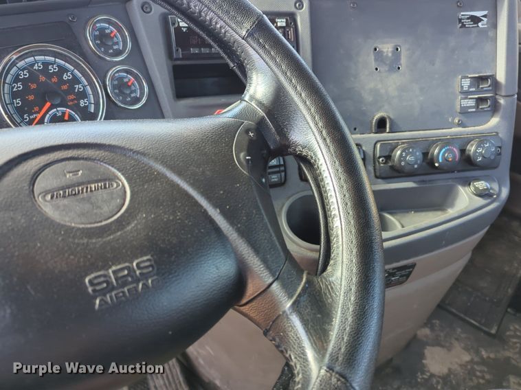 image for item NZ9296 2018 Freightliner Cascadia 125 semi truck