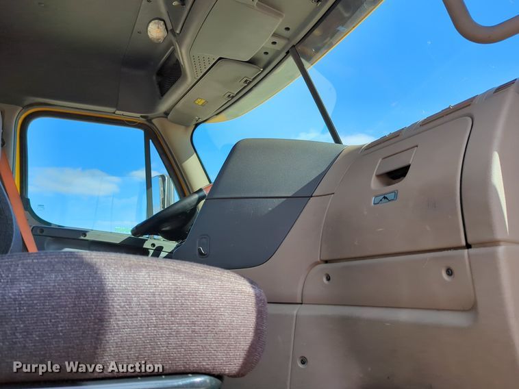 image for item NZ9296 2018 Freightliner Cascadia 125 semi truck