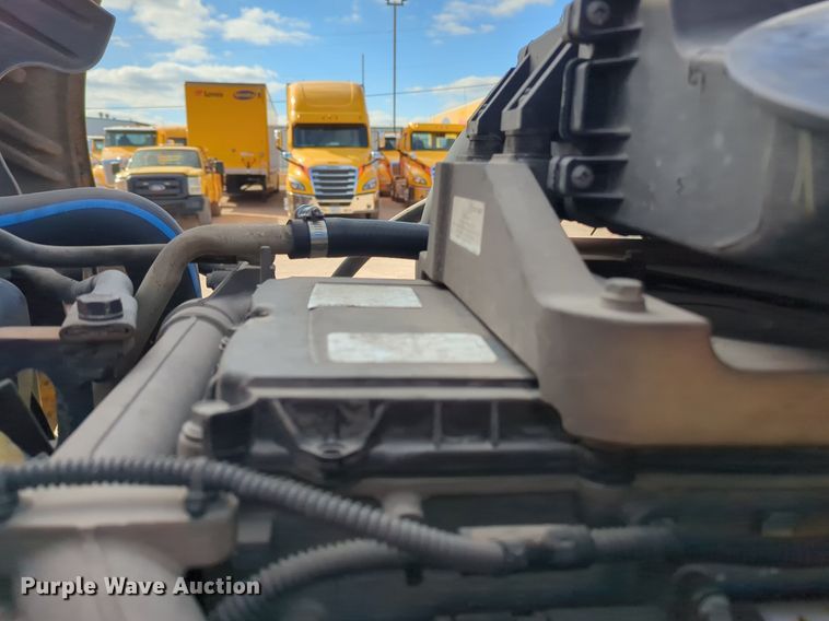 image for item NZ9296 2018 Freightliner Cascadia 125 semi truck