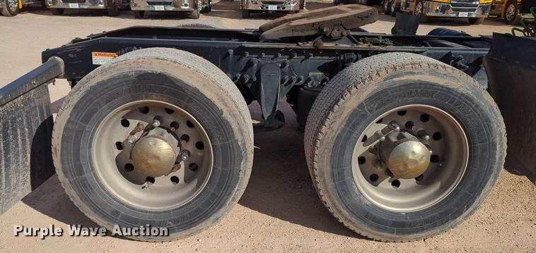 image for item NZ9296 2018 Freightliner Cascadia 125 semi truck