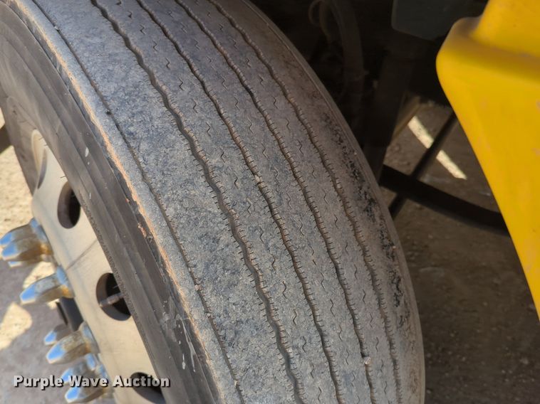 image for item NZ9296 2018 Freightliner Cascadia 125 semi truck