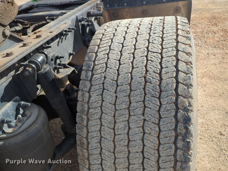 image for item NZ9296 2018 Freightliner Cascadia 125 semi truck