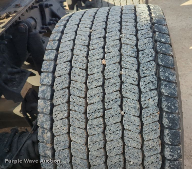 image for item NZ9296 2018 Freightliner Cascadia 125 semi truck