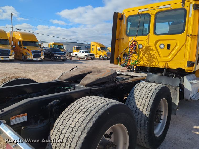 image for item NZ9297 2018 Freightliner  Cascadia 125 semi truck