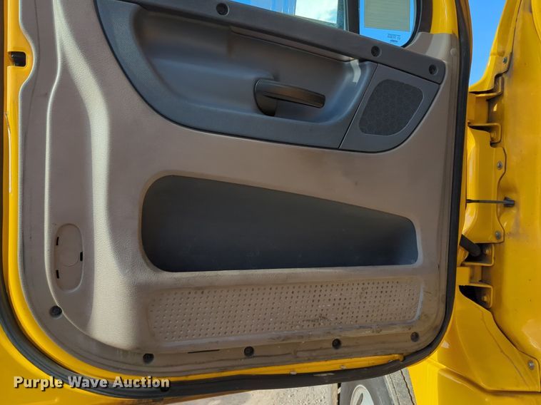 image for item NZ9297 2018 Freightliner  Cascadia 125 semi truck