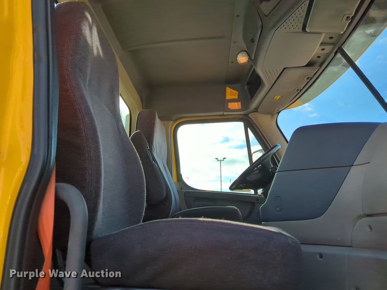 image for item NZ9297 2018 Freightliner  Cascadia 125 semi truck