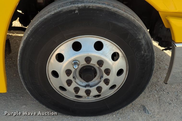 image for item NZ9297 2018 Freightliner  Cascadia 125 semi truck