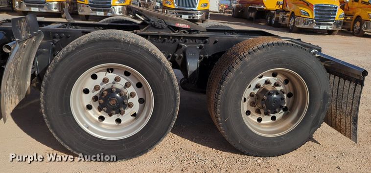 image for item NZ9297 2018 Freightliner  Cascadia 125 semi truck