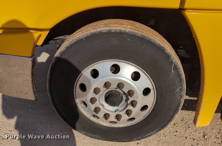 image for item NZ9297 2018 Freightliner  Cascadia 125 semi truck