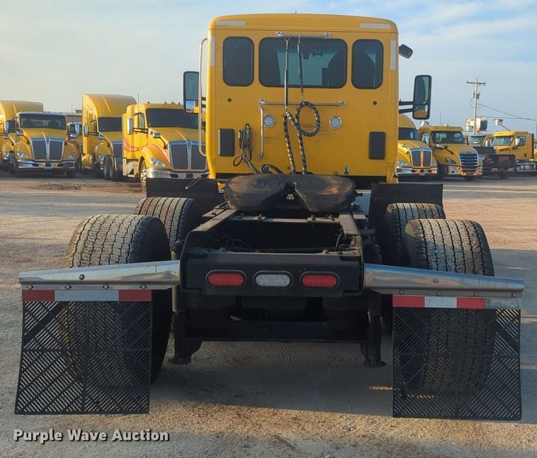 image for item OD9253 2020 Kenworth  T680 semi truck