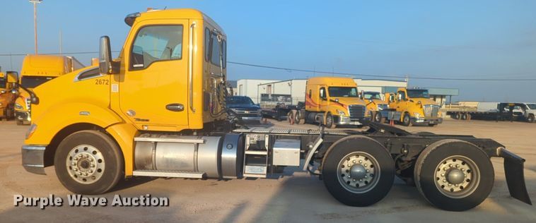 image for item OD9253 2020 Kenworth  T680 semi truck