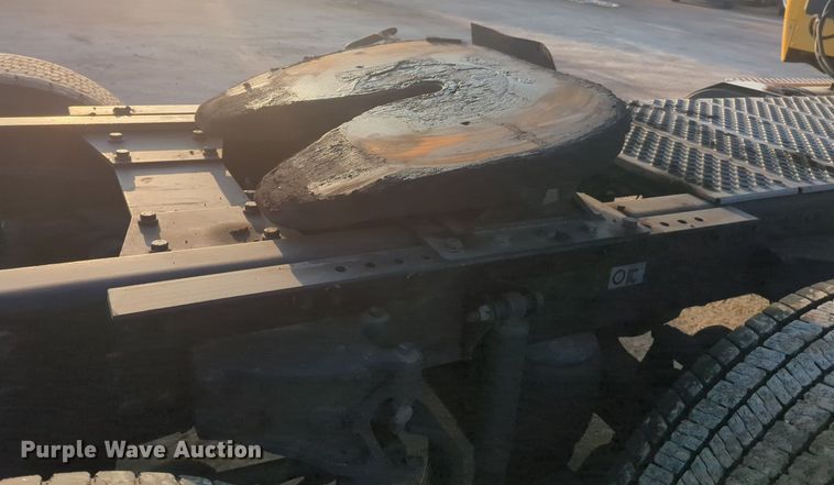 image for item OD9253 2020 Kenworth  T680 semi truck