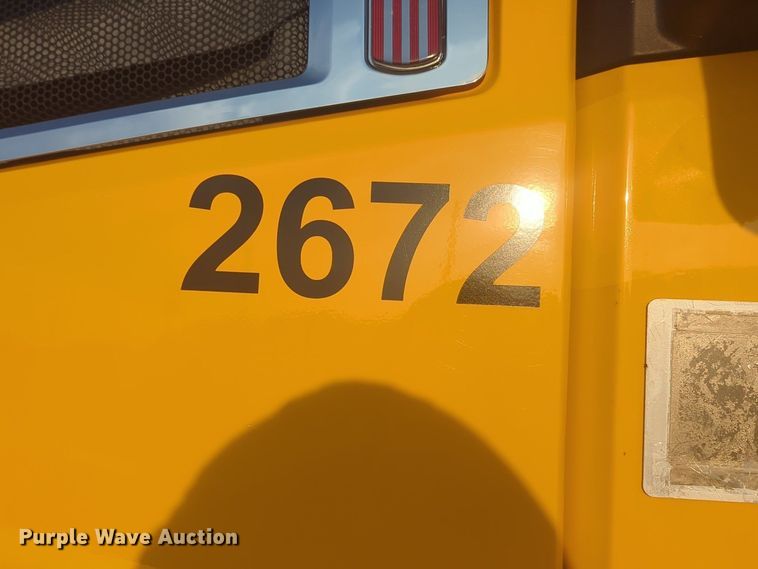 image for item OD9253 2020 Kenworth  T680 semi truck