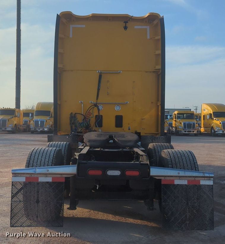 image for item OD9255 2020 Kenworth T680 semi truck