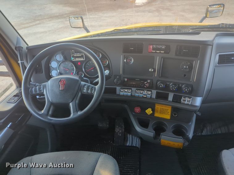 image for item OD9255 2020 Kenworth T680 semi truck