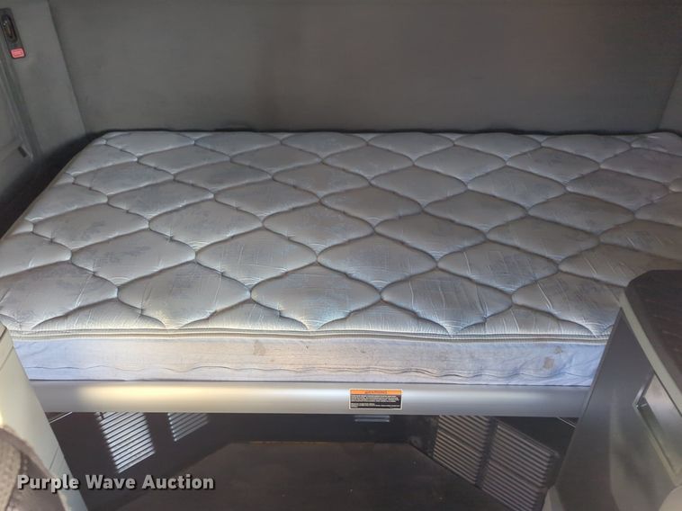 image for item OD9255 2020 Kenworth T680 semi truck