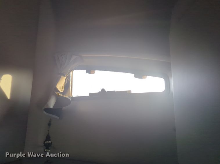 image for item OD9255 2020 Kenworth T680 semi truck