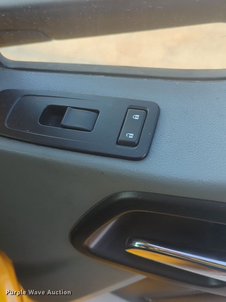 image for item OD9255 2020 Kenworth T680 semi truck