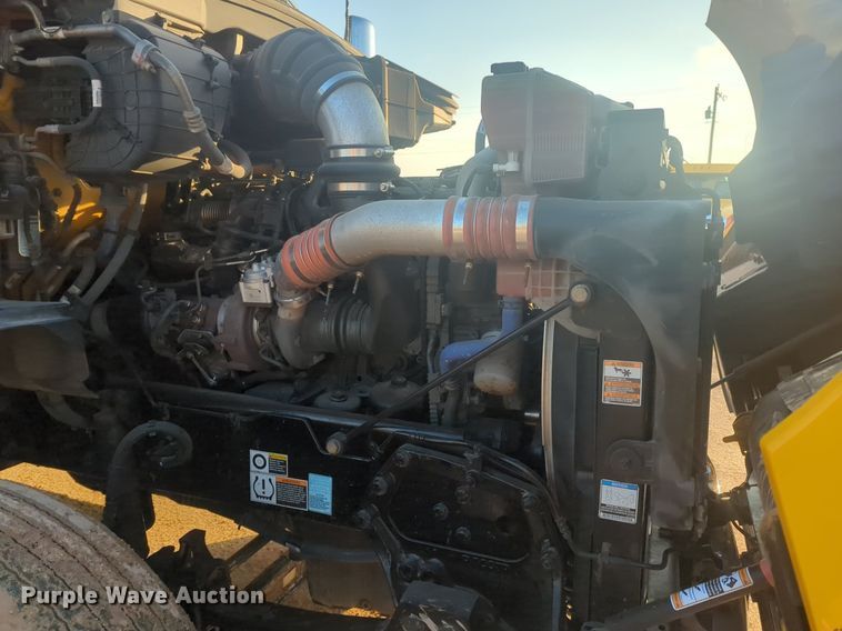 image for item OD9255 2020 Kenworth T680 semi truck