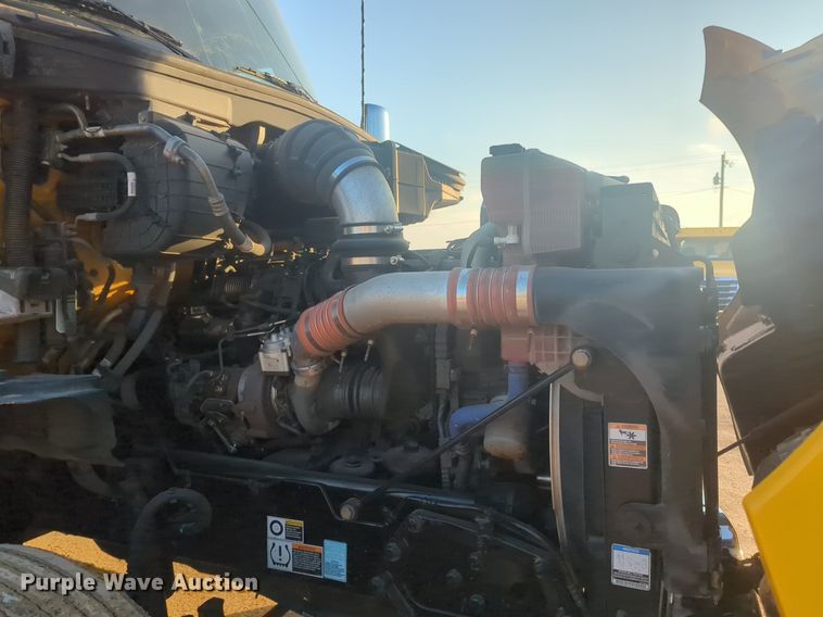 image for item OD9255 2020 Kenworth T680 semi truck