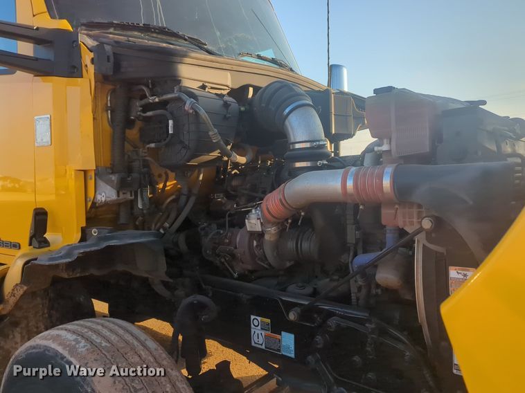 image for item OD9255 2020 Kenworth T680 semi truck