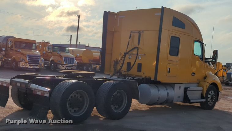 image for item OD9256 2019 Kenworth T680 semi truck