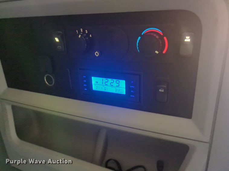 image for item OD9256 2019 Kenworth T680 semi truck