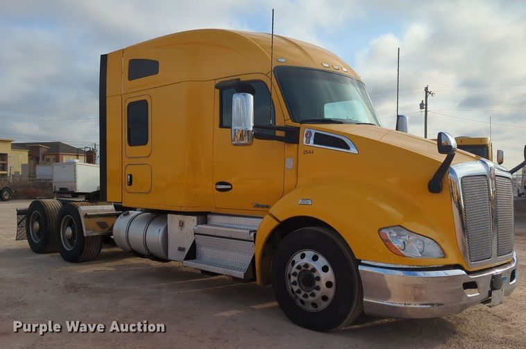 image for item OD9257 2019 Kenworth T680 semi truck