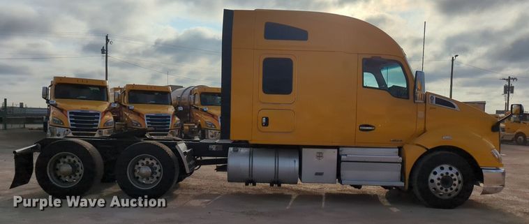 image for item OD9257 2019 Kenworth T680 semi truck
