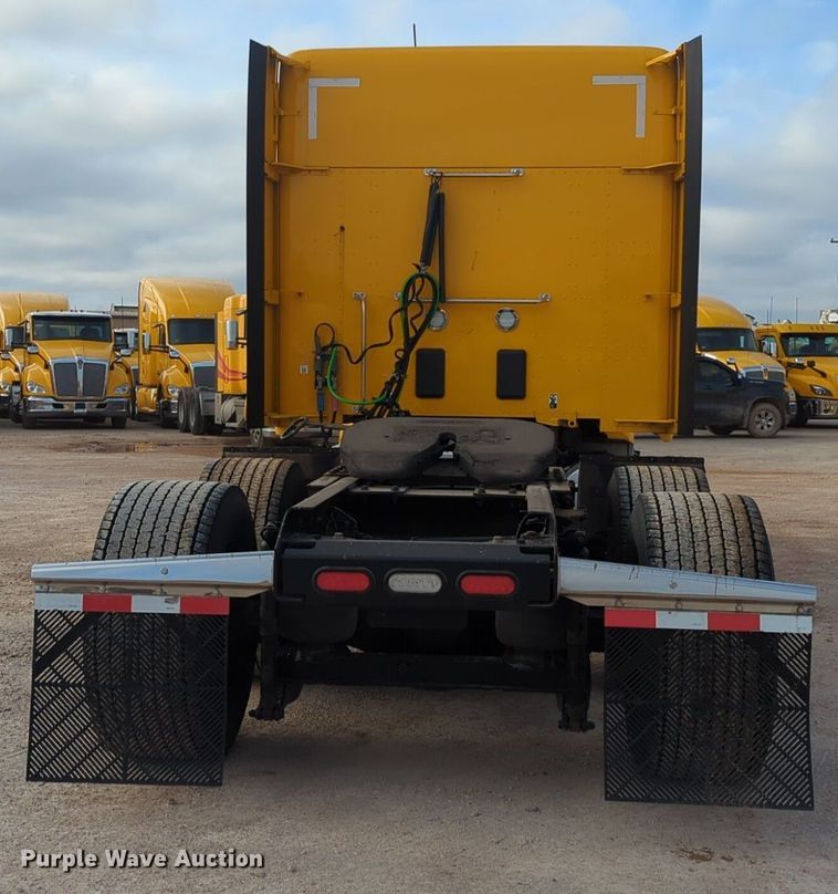 image for item OD9257 2019 Kenworth T680 semi truck