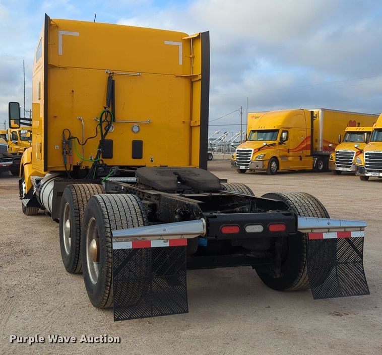 image for item OD9257 2019 Kenworth T680 semi truck