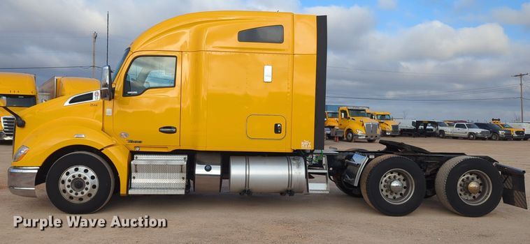 image for item OD9257 2019 Kenworth T680 semi truck