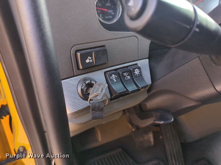 image for item OD9257 2019 Kenworth T680 semi truck