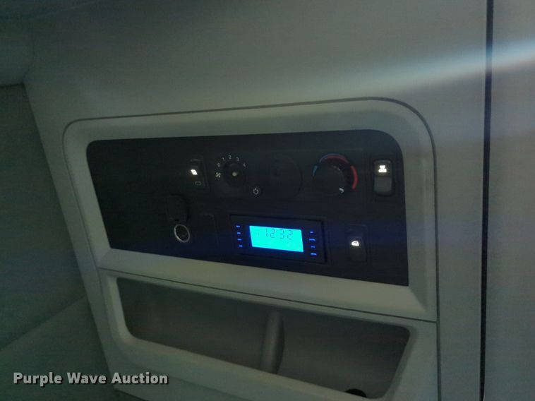 image for item OD9257 2019 Kenworth T680 semi truck