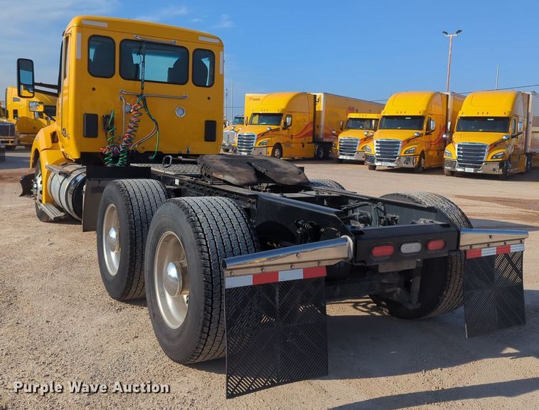 image for item OD9259 2020 Kenworth T680 semi truck